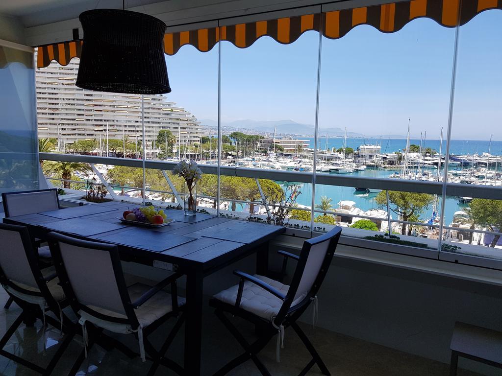 Apartments At Commodoro 빌뇌브루베 외부 사진